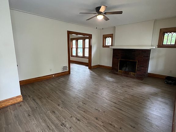2nd image of 167 Charmouth Dr Floor 1