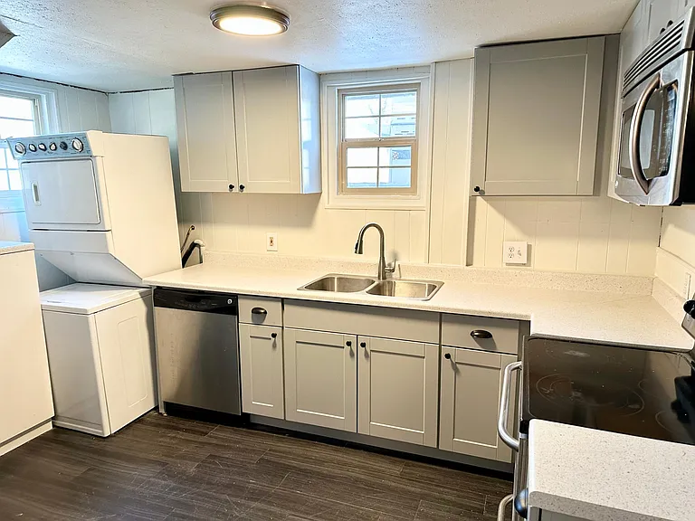1026 Sycamore St #1/2 — Photo 7