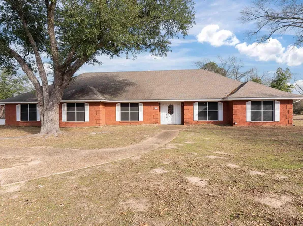 1420 N Pacific St, Mineola, TX 75773