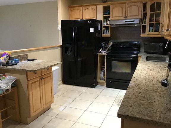 4th image of 98 Waterford E #98