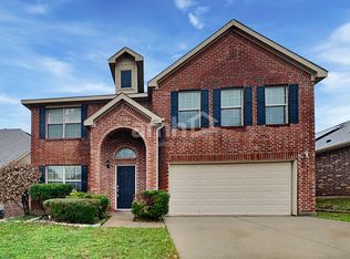 6005 Stirrup Iron Dr, Fort Worth, TX 76179