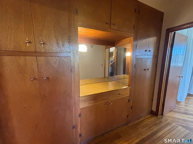 24 Broadway St — Photo 27