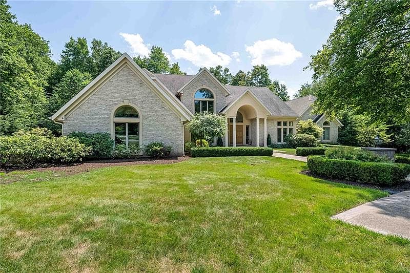 1st image of 104 Quail Hollow Ln