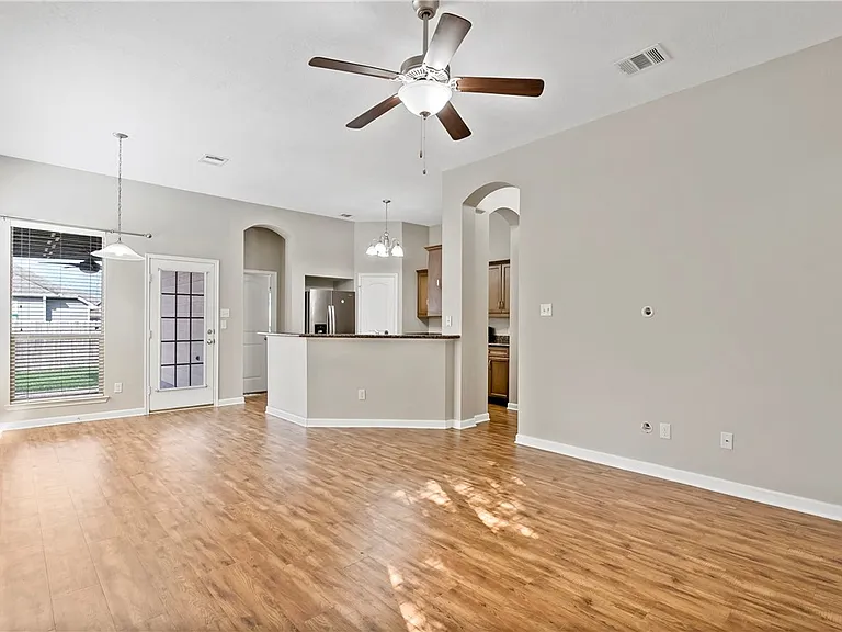 15427 Baker Mdw — Photo 6
