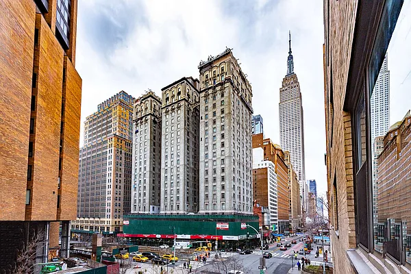 Sold by The Bamberger Group | media 6