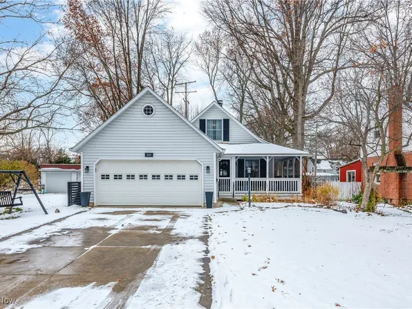 360 Huntmere Dr, Bay Village, OH 44140