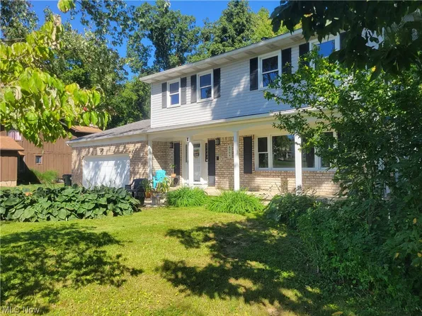 4964 Pheasant Dr, Ravenna, OH 44266