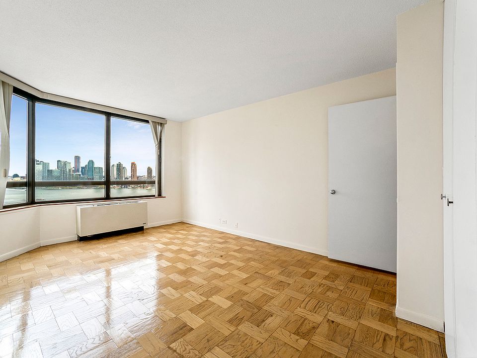1st image of 630 1st Ave APT 21A