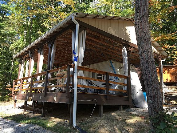 5th image of 164 Lake Dr