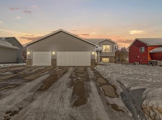 822 Heritage Dr SW, Lonsdale, MN 55046