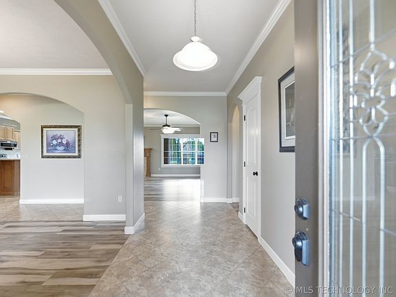 3rd image of 20202 S River Ranch Rd E