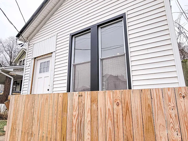 1104 Milton St — Photo 22