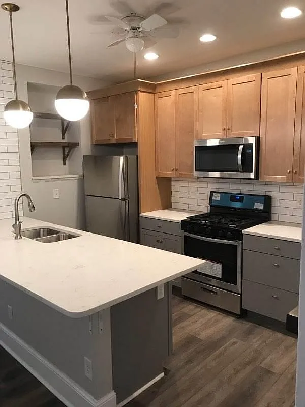 834 Kerr St — Photo 3