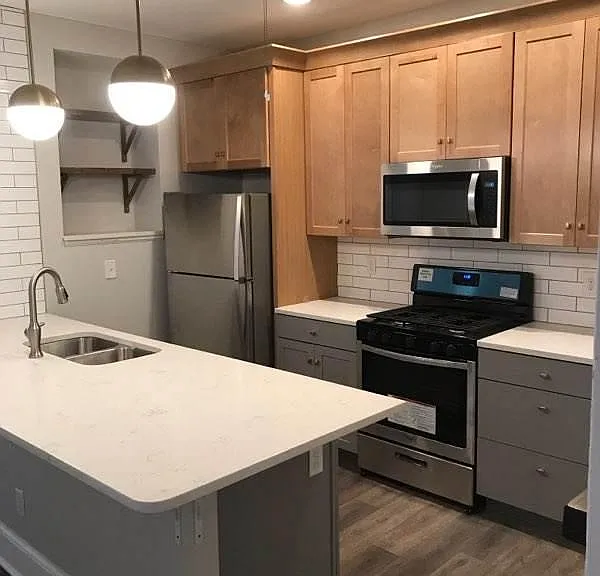 834 Kerr St — Photo 3