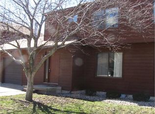 2103 Sunview Dr, Champaign, IL 61821