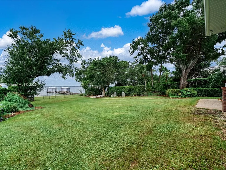 2551 Lakeview Dr — Photo 70