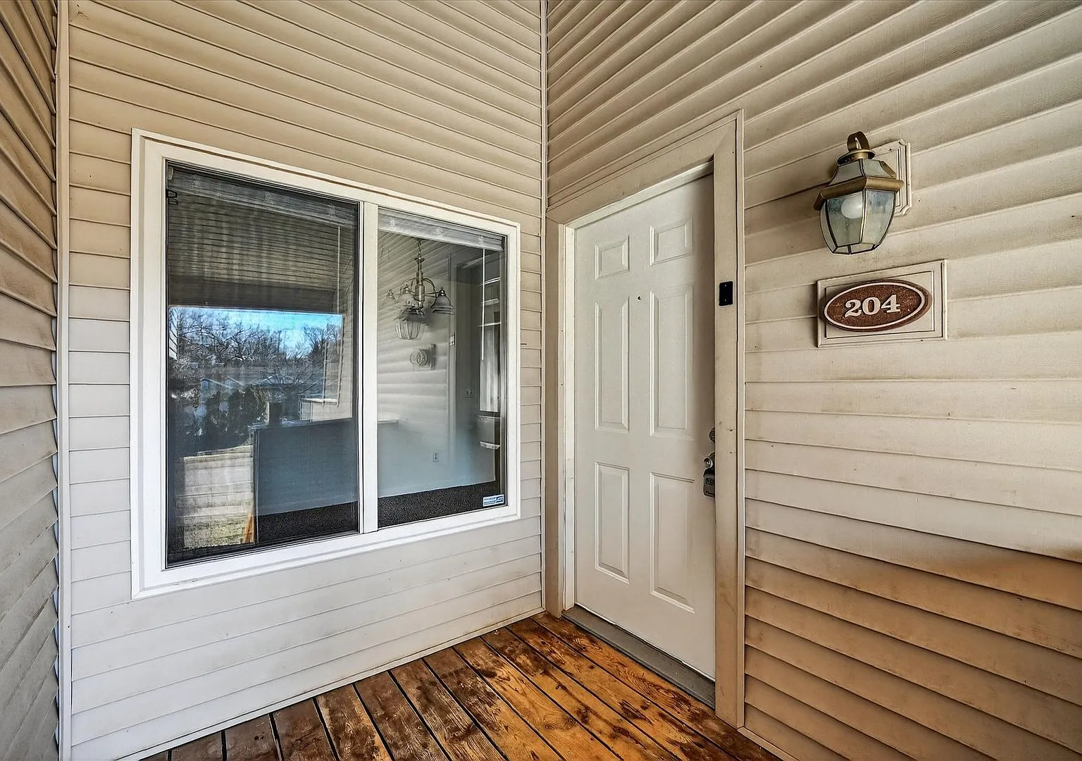 1140 Shadow Ln — Photo 3