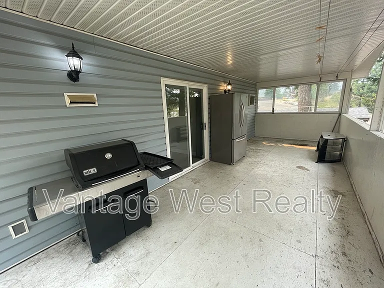 3906 Dryden Rd — Photo 38