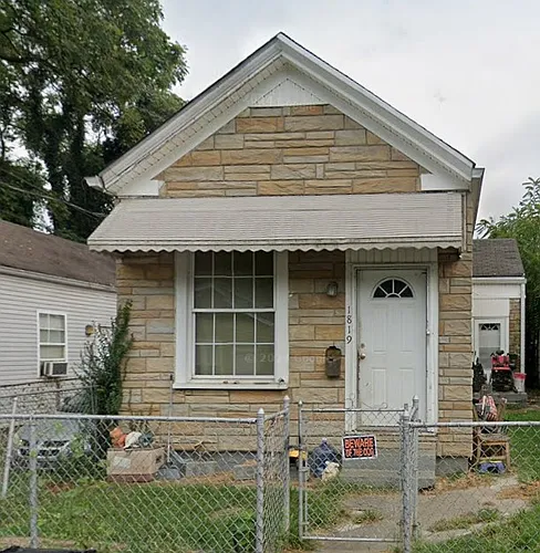1819 Owen St Photo 1