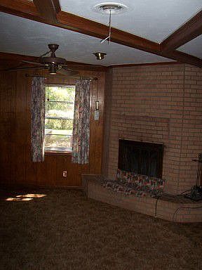 3rd image of 573 Lakeshore Dr