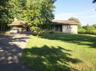 457 Johnson St, Newport, TN 37821