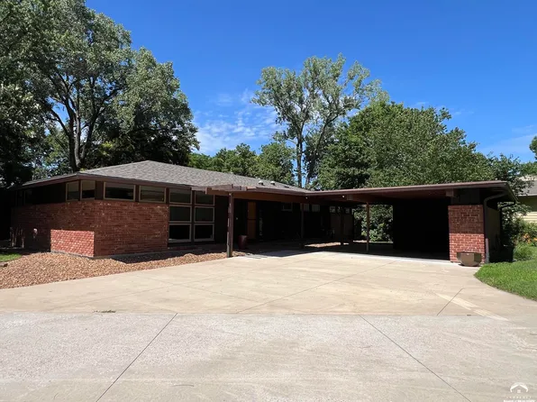 2404 Orchard Ln, Lawrence, KS 66049