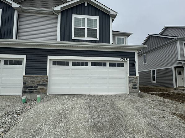 25732 W Wakefield Dr