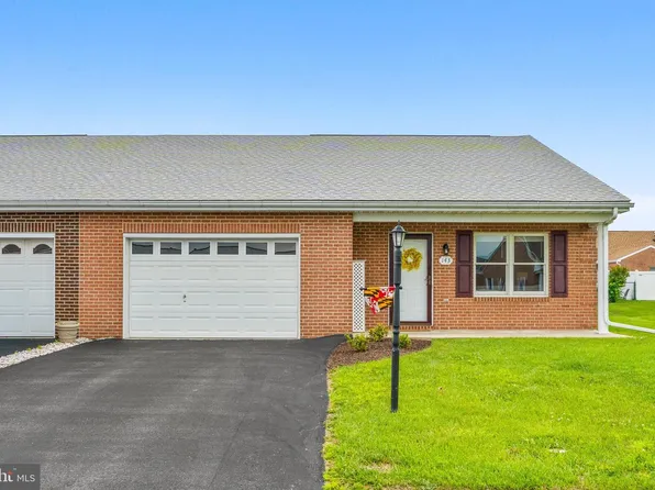 143 Buttercup Dr, Hagerstown, MD 21740
