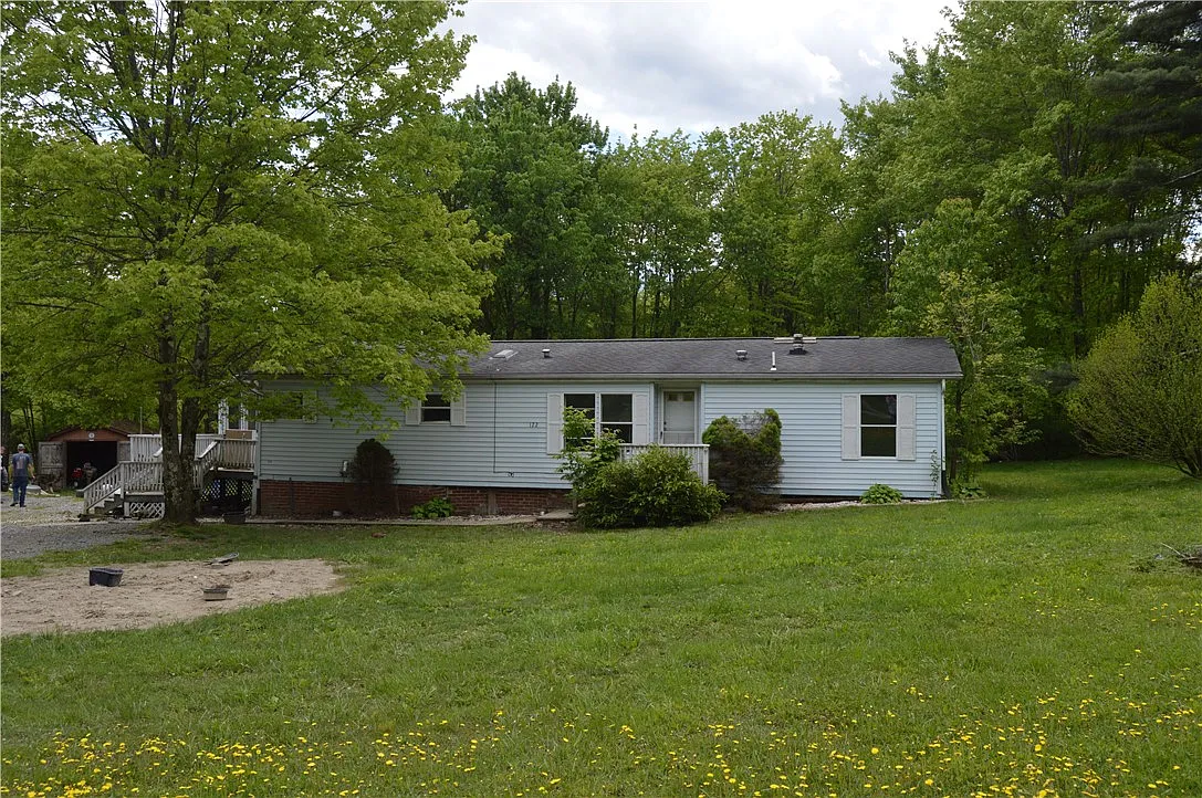 122 Arrowhead Rd photo 1