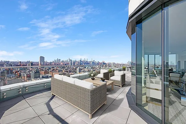 Rented by Charney Real Estate LLC | media 37