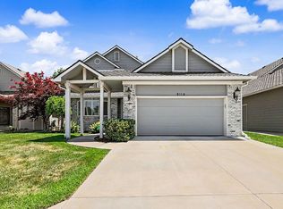 8119 E Windwood Cir, Wichita, KS 67226