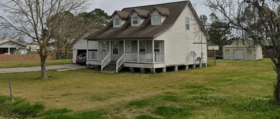 3 bed, 2.5 bath, $1,300 — Photo 1