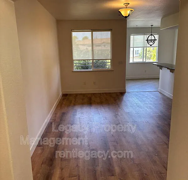 1501 Secret Ravine Pkwy #721 — Photo 2