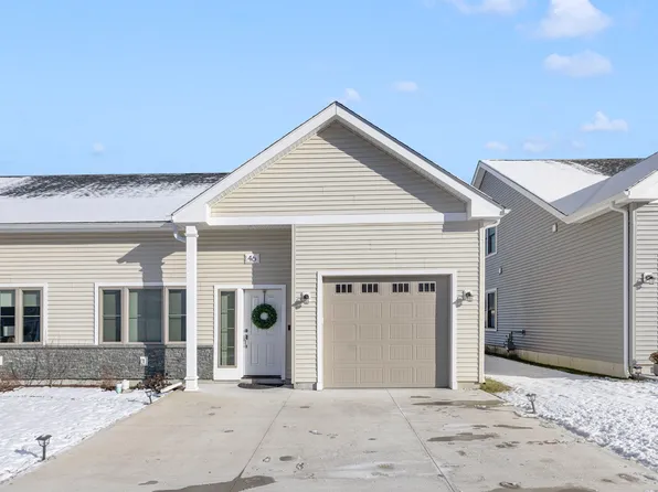 46 W Valley Cir, West Warwick, RI 02893