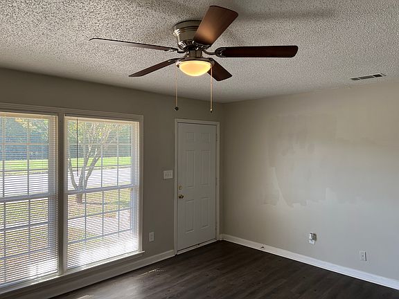 5th image of 3613 Squaw Valley Dr SW