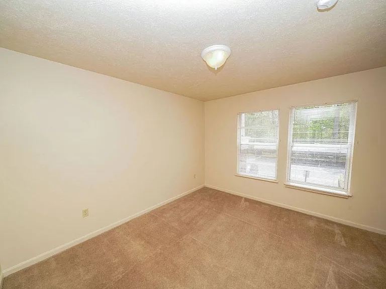 Liberty Mills Apartments — Photo 52