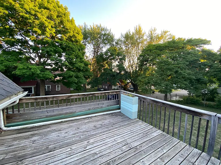 1201 N Jenison Ave — Photo 11