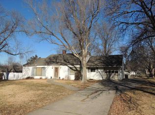 515 Anthony St, Clay Center, KS 67432