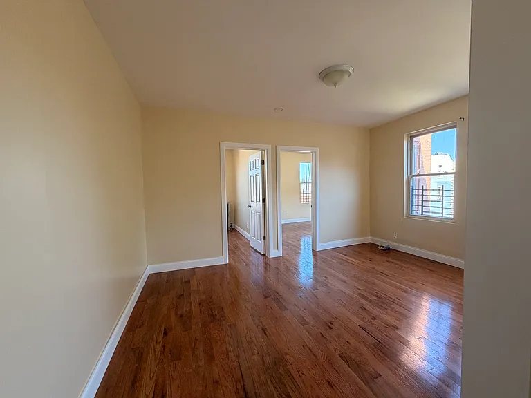 1965 Hobart Ave #2 — Photo 9