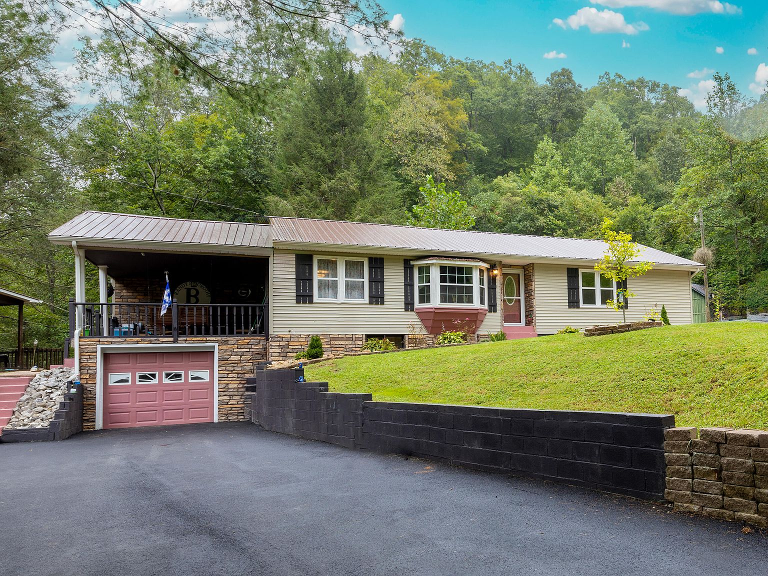 33 Hemlock Dr, Pippa Passes, KY 41844 Zillow