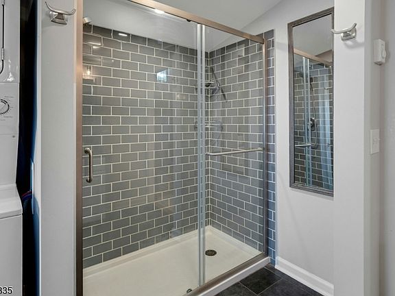 5th image of 78 Ithanell Rd