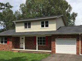 2040 Happy Hollow Dr, Paducah, KY 42003