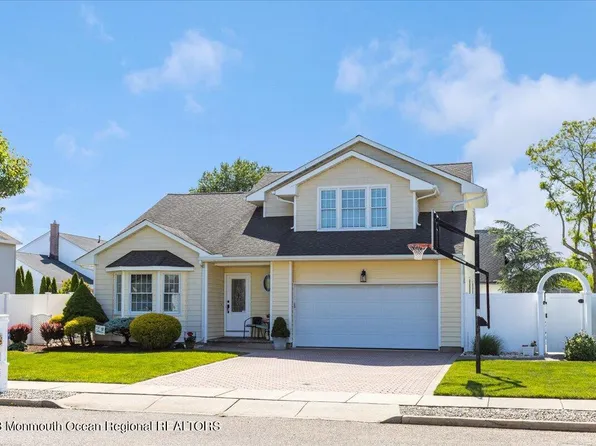 2226 Briarwood Lane, Point Pleasant, NJ 08742