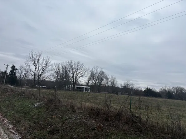 3762 Wolfe Drive Drive, Mountain Grove, MO 65711