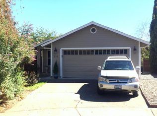 210 Jacob Cir, Talent, OR 97540