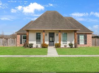 10139 Autumn Ct, Denham Springs, LA 70726