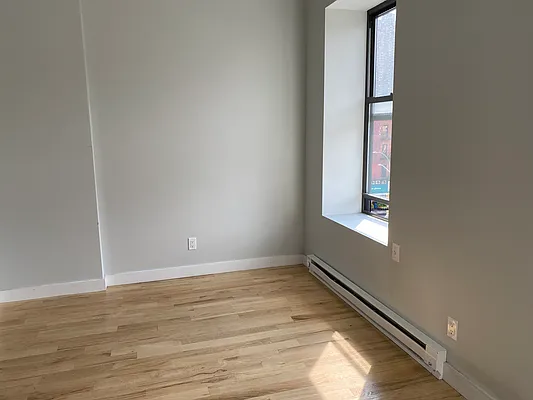 Rented by Chana Ofek, LREB | media 13