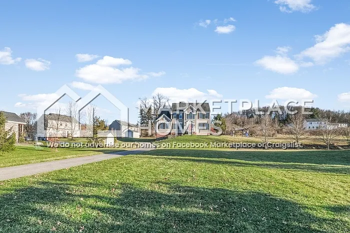 4 bed, 4.5 bath, 3000 sqft, $3,525 — Photo 3