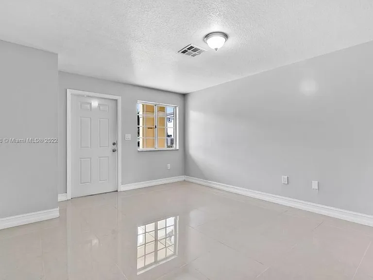 13950 SW 260th St #1 — Photo 5