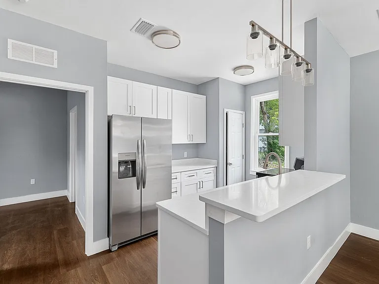 426 NW 3rd Ave — Photo 4